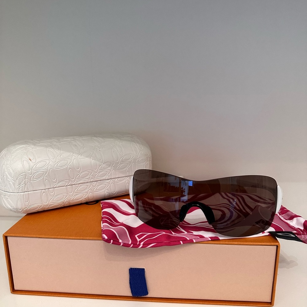 Oakley sunglasses